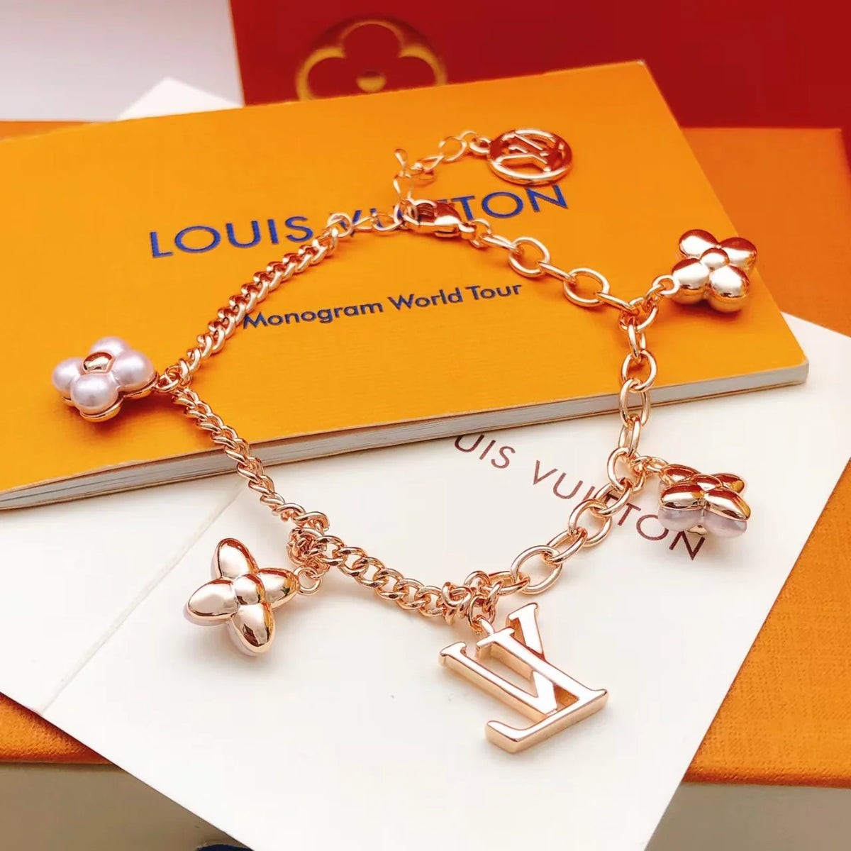 New Flowers 馃尯 bracelet