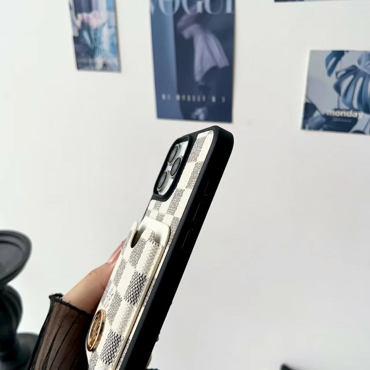 Carbon fiber patterned leather phone case