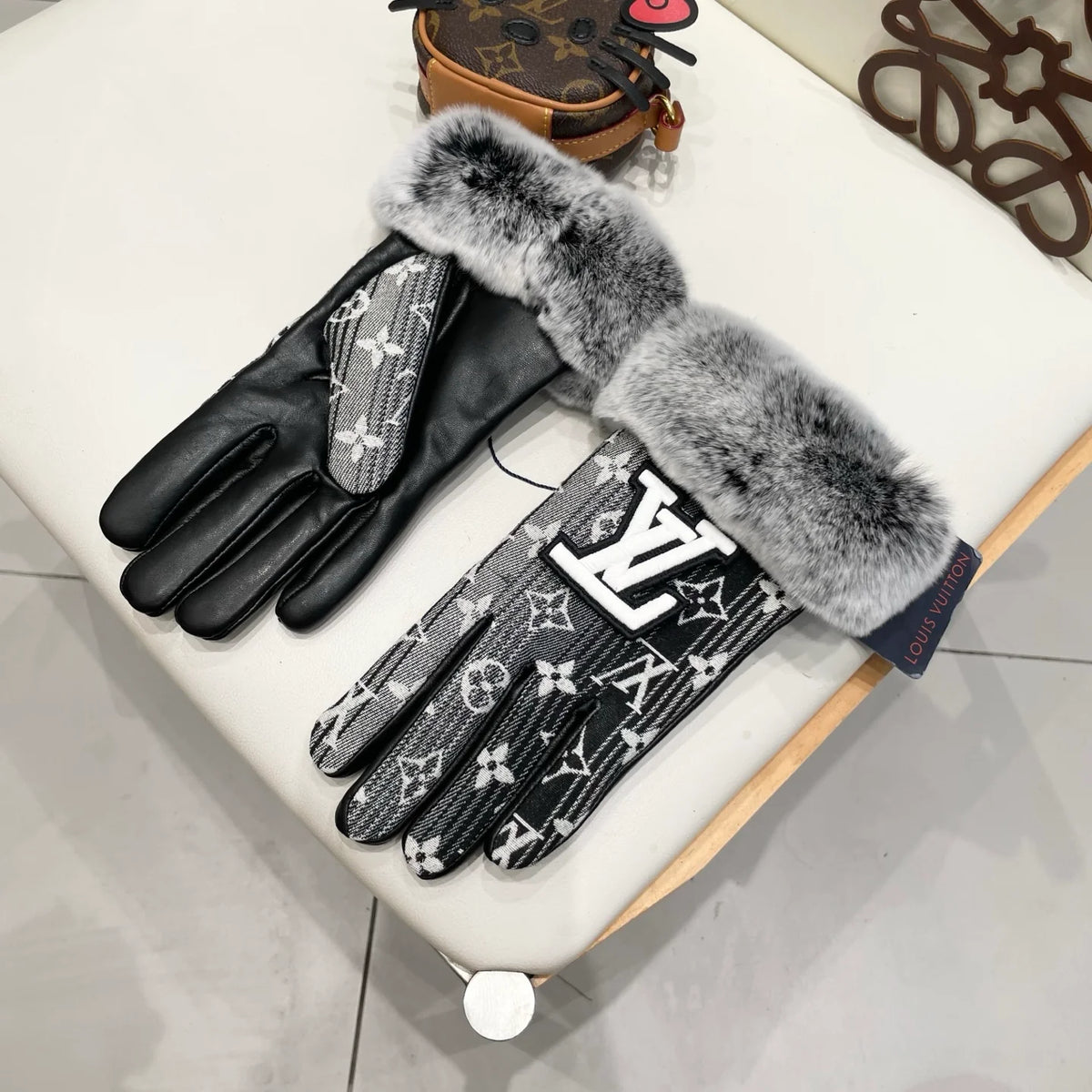 Gradient Lazy Rabbit Hair New Product Cloth with Leather Gloves