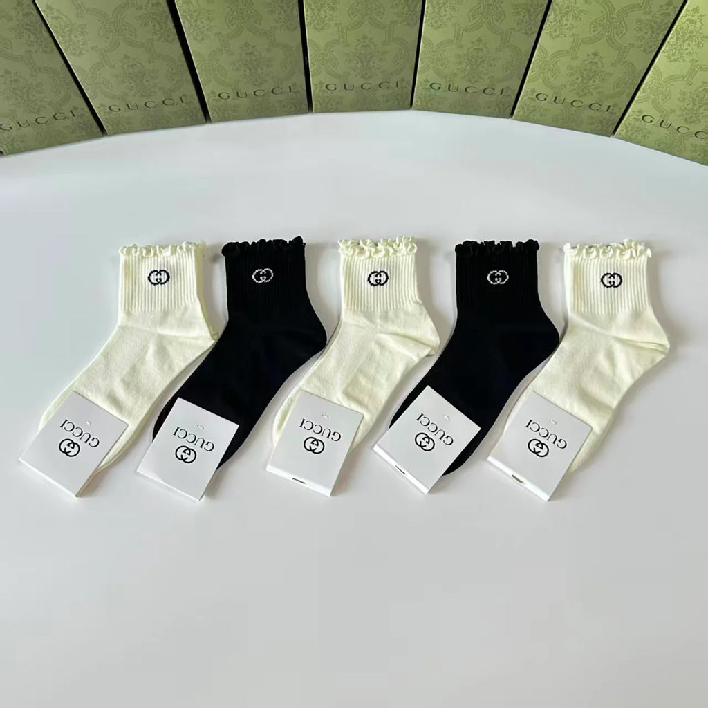 New medium to long pile socks