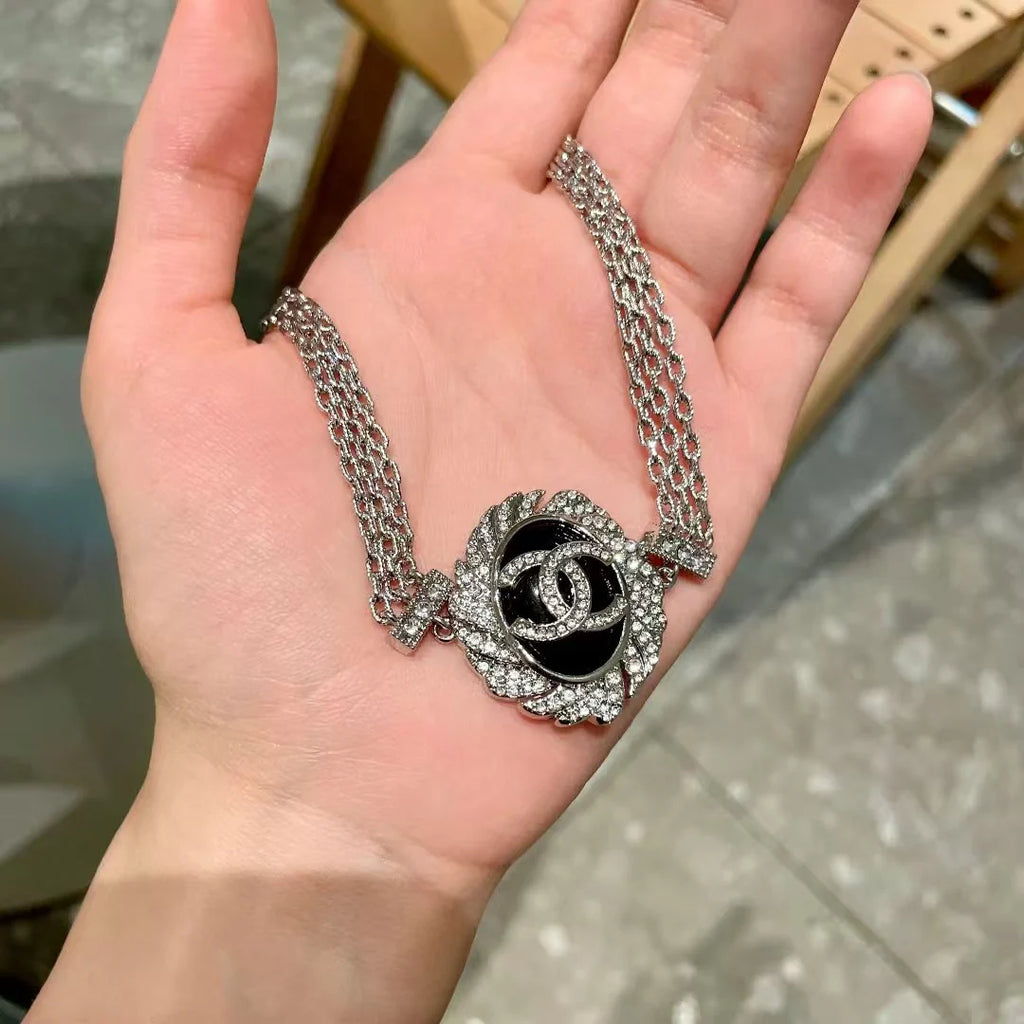 New silver oval necklace