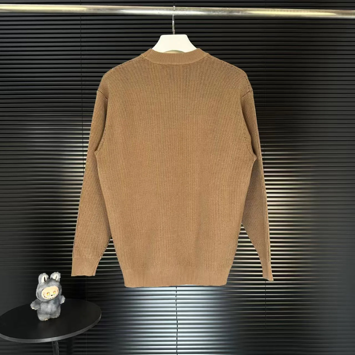New letter embroidered sweater