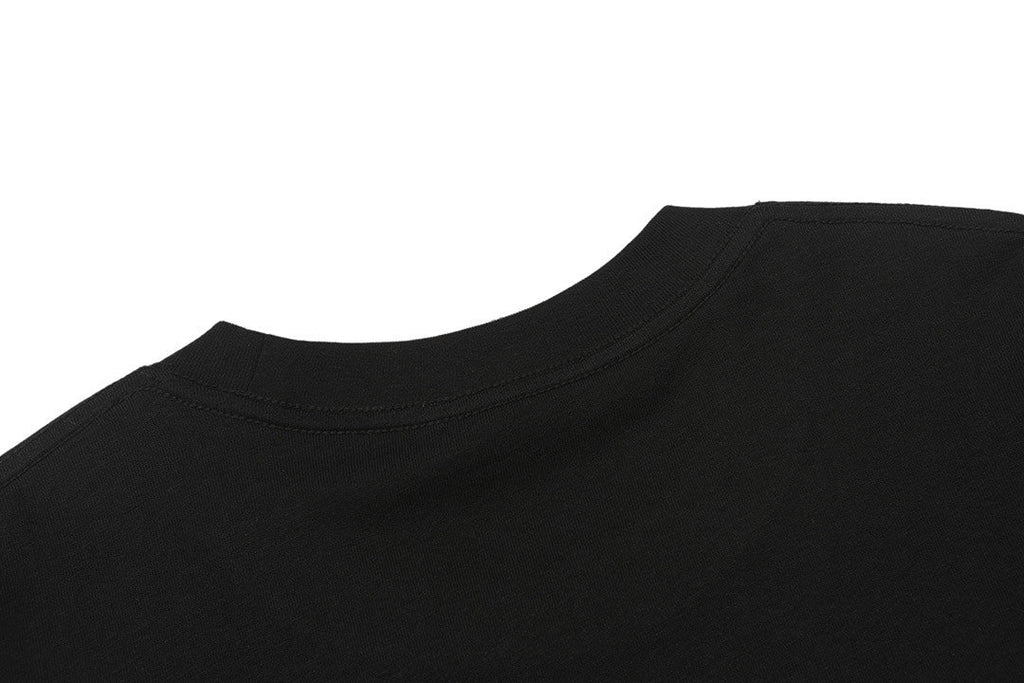 Embroidered letter logo, unisex long sleeved design