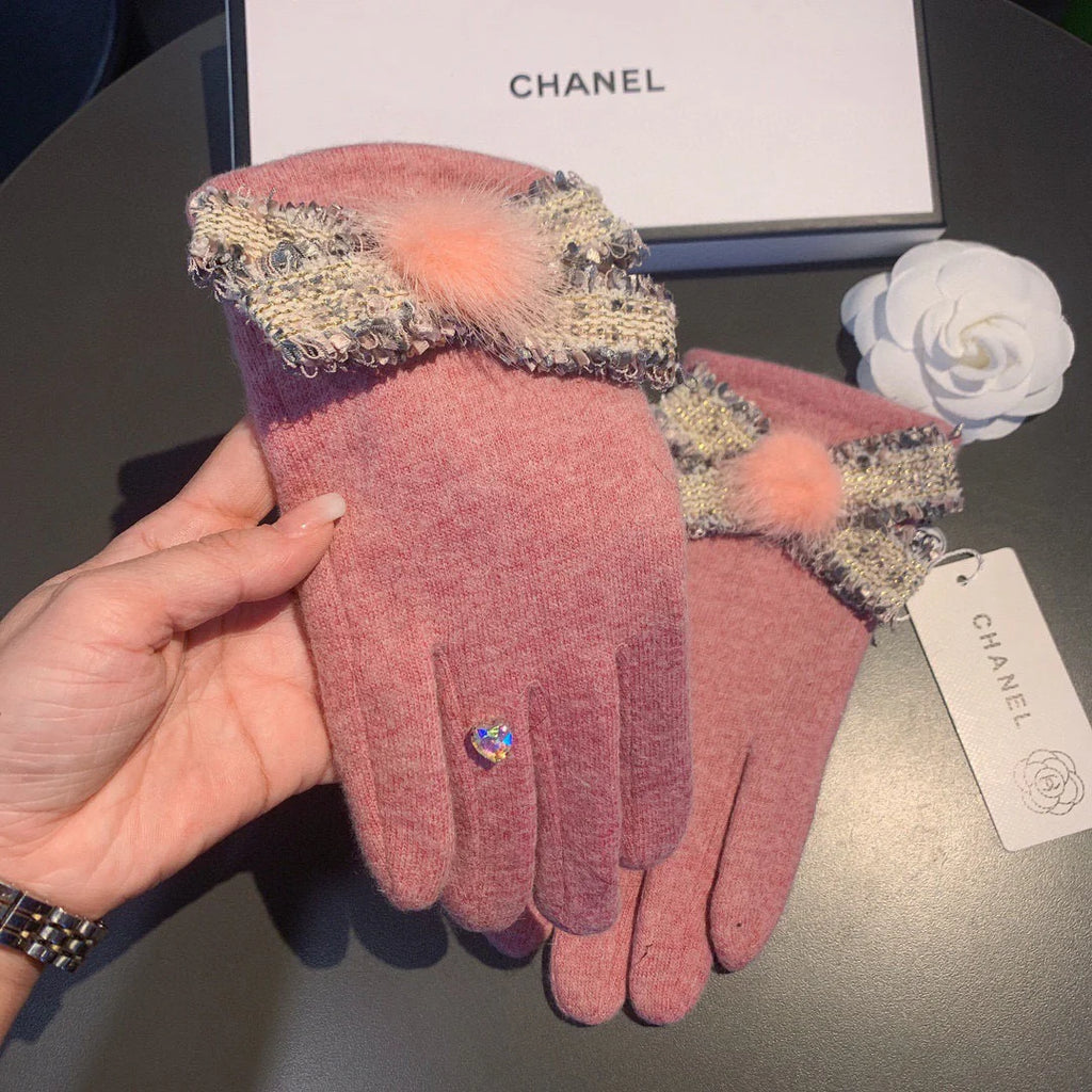 New wool gloves