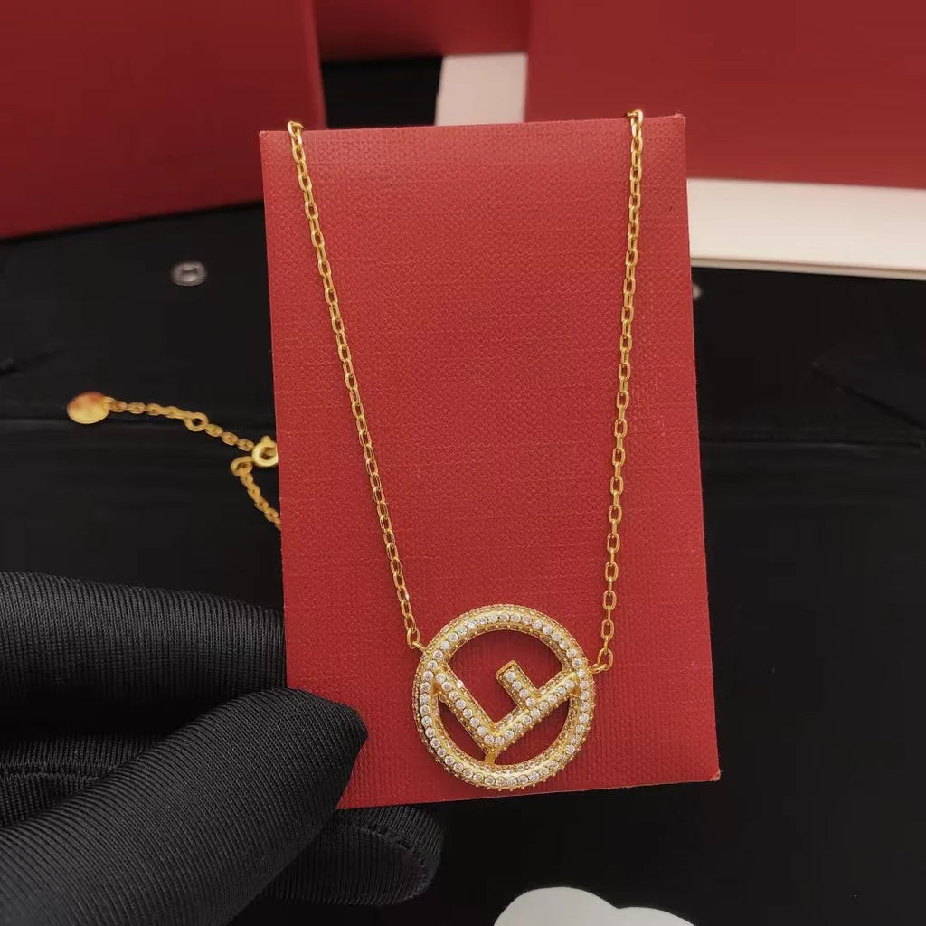 New letter circular necklace