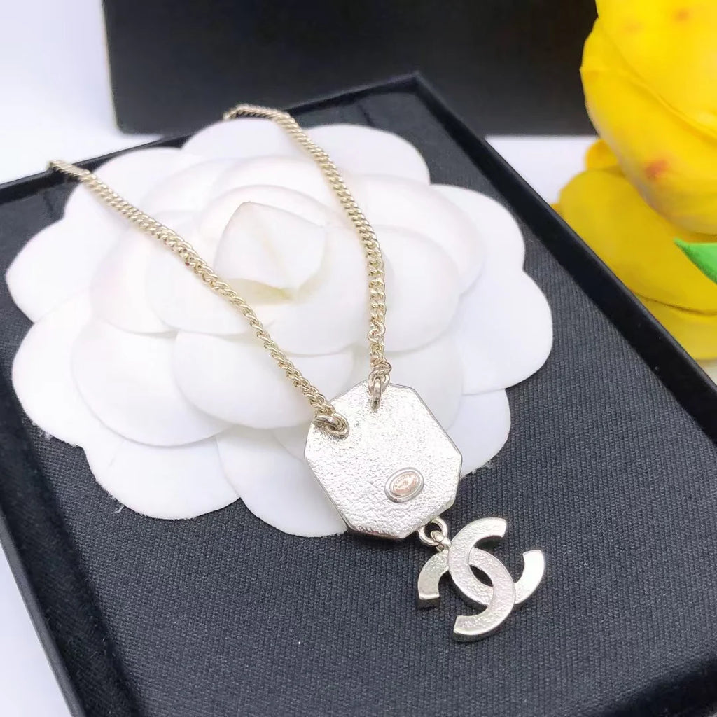 New block necklace