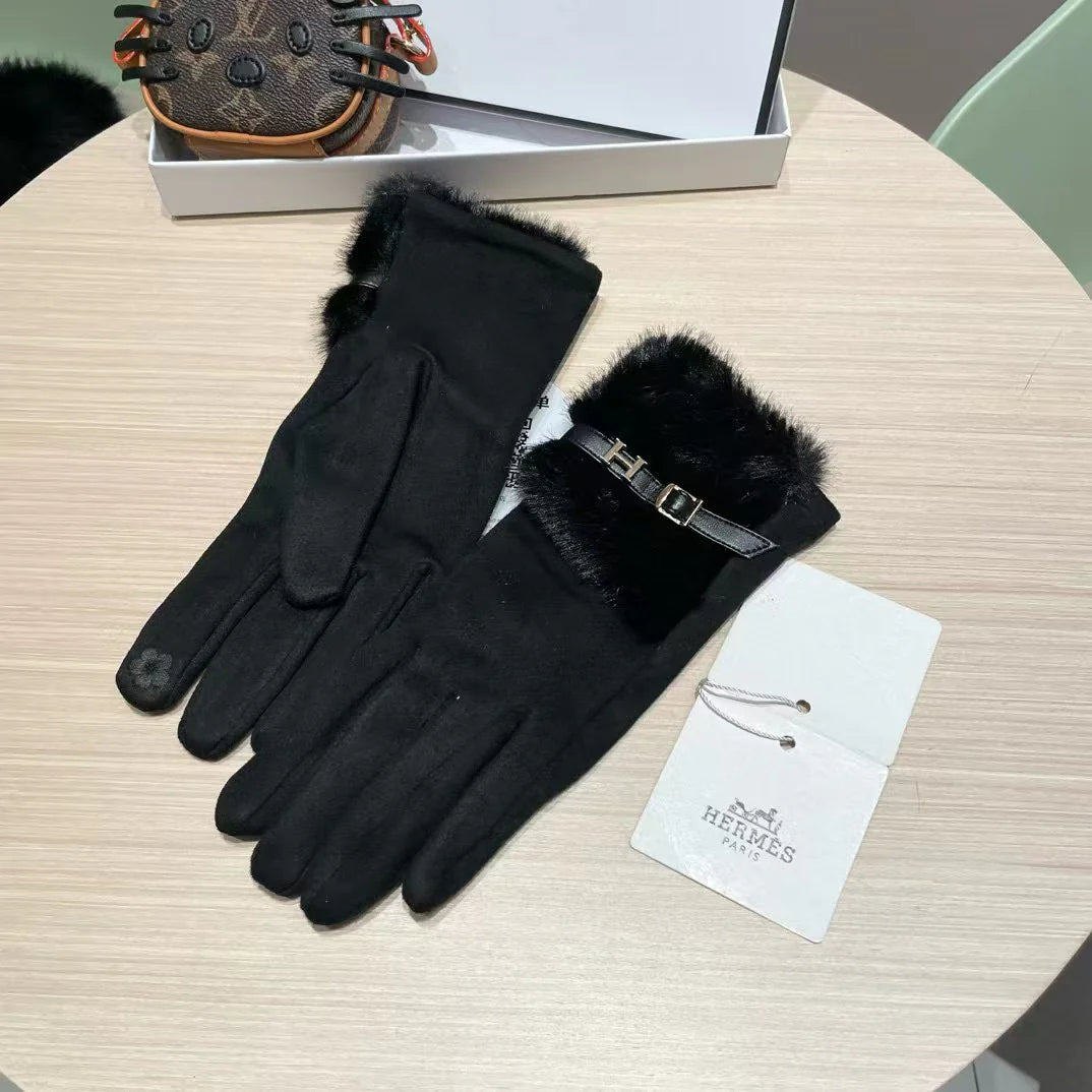 Cold resistant and warm plush windproof gloves