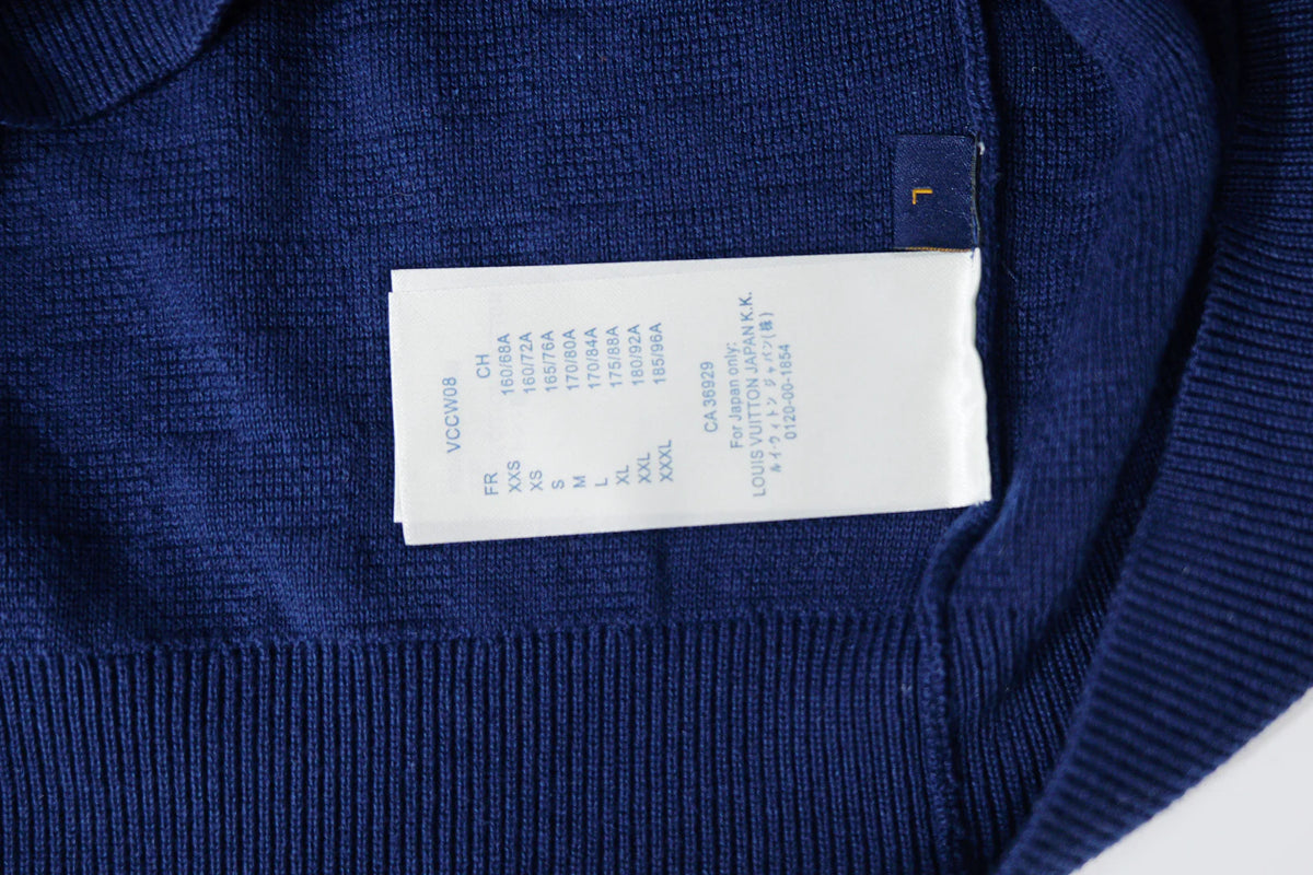 Pullover knitted sweater