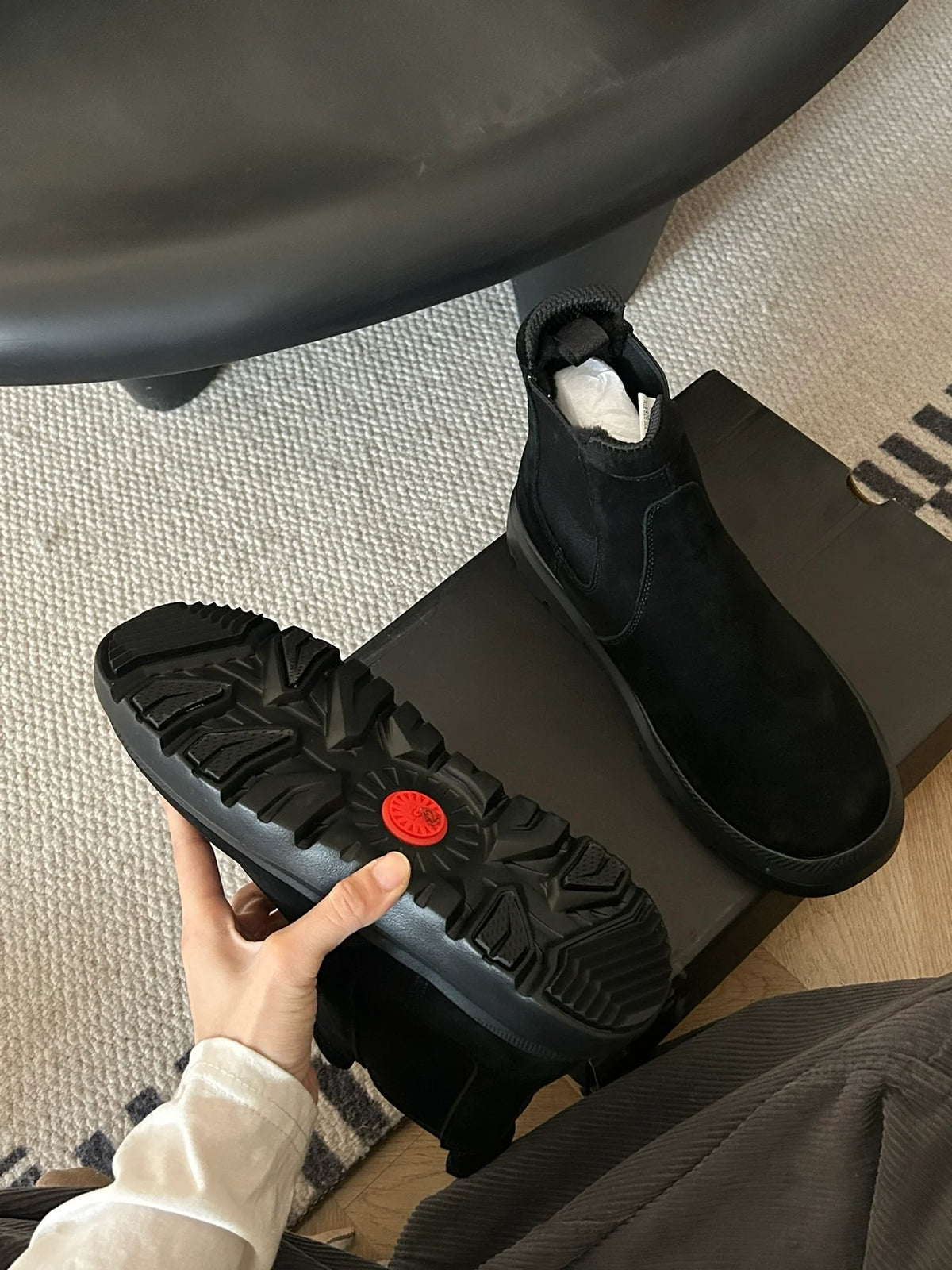 Fashionable high top short