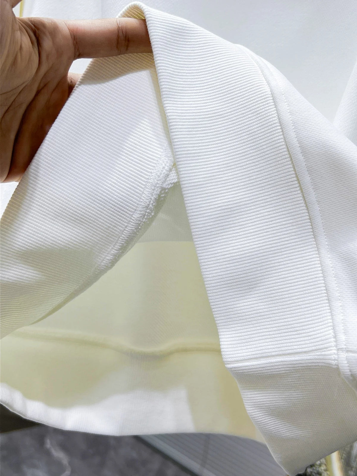 Early autumn new long sleeved round neck sweatshirt