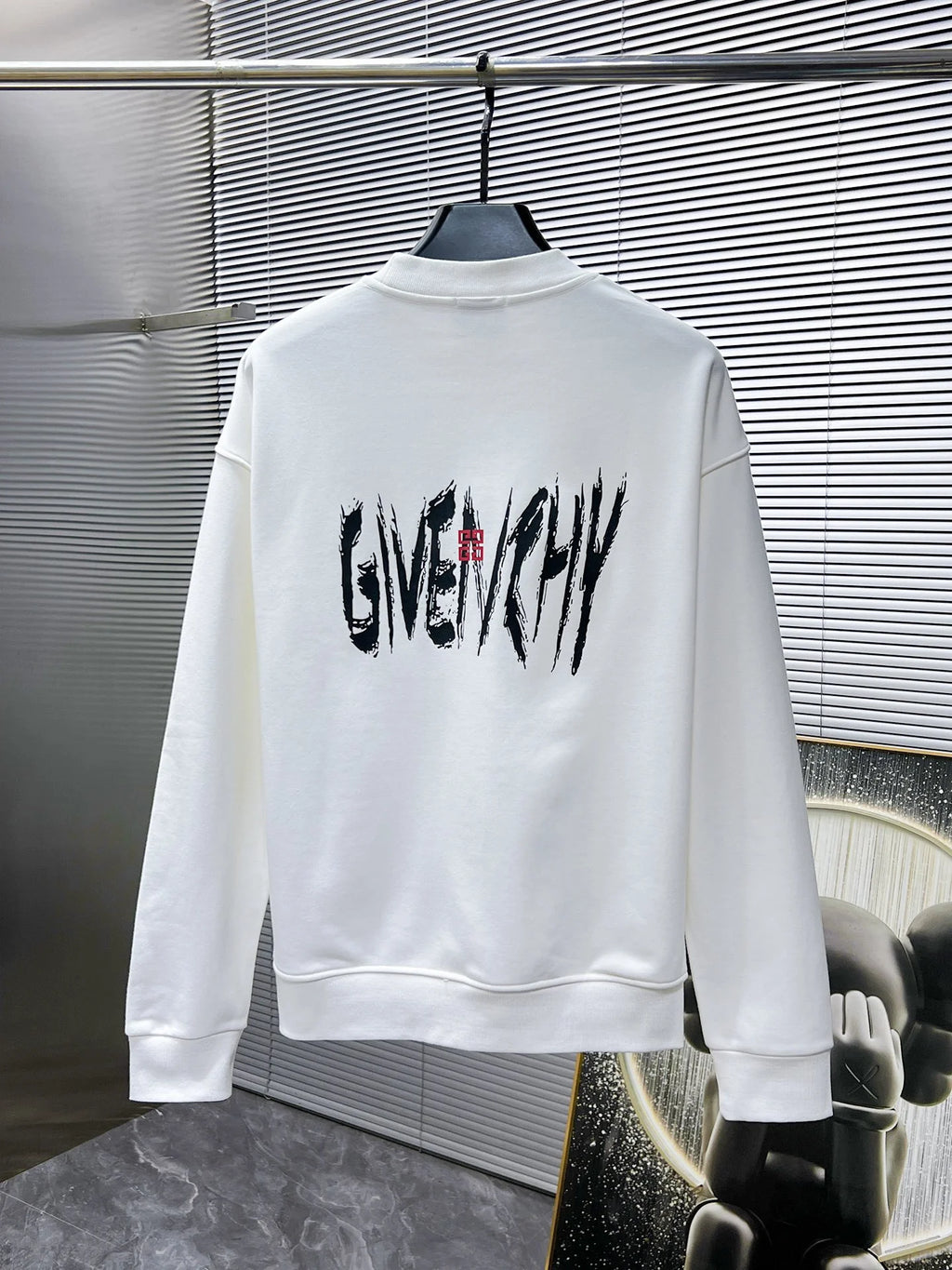 Early autumn new long sleeved round neck sweatshirt