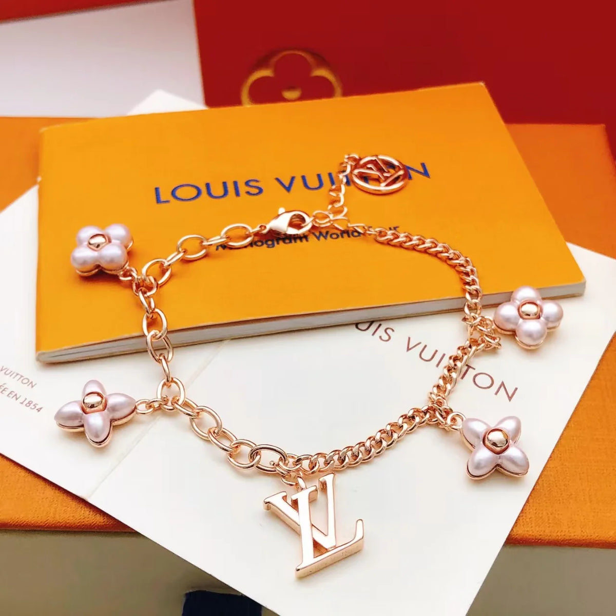 New Flowers 馃尯 bracelet