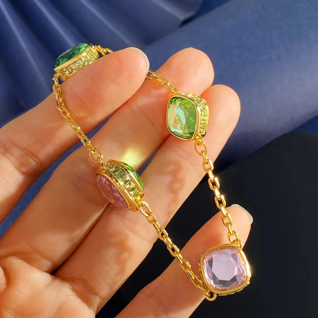 Four diamond magnetic buckle bracelet