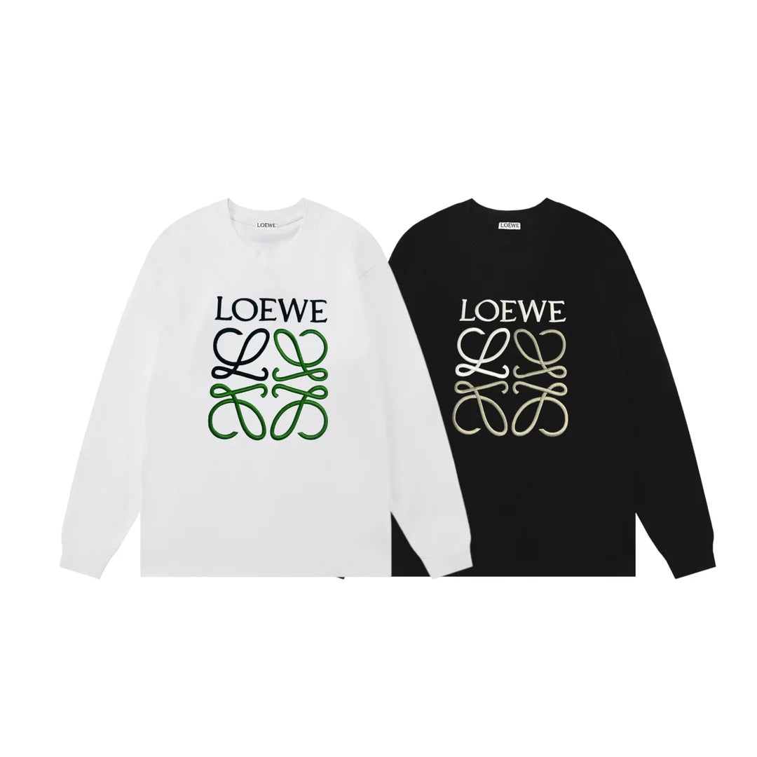 Embroidered letter logo, unisex long sleeved design