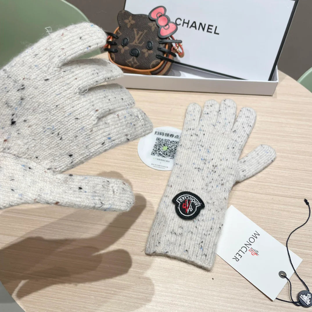 Autumn and winter wool knitted gloves