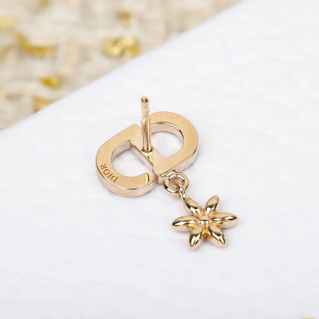 Hanging flower bead earrings