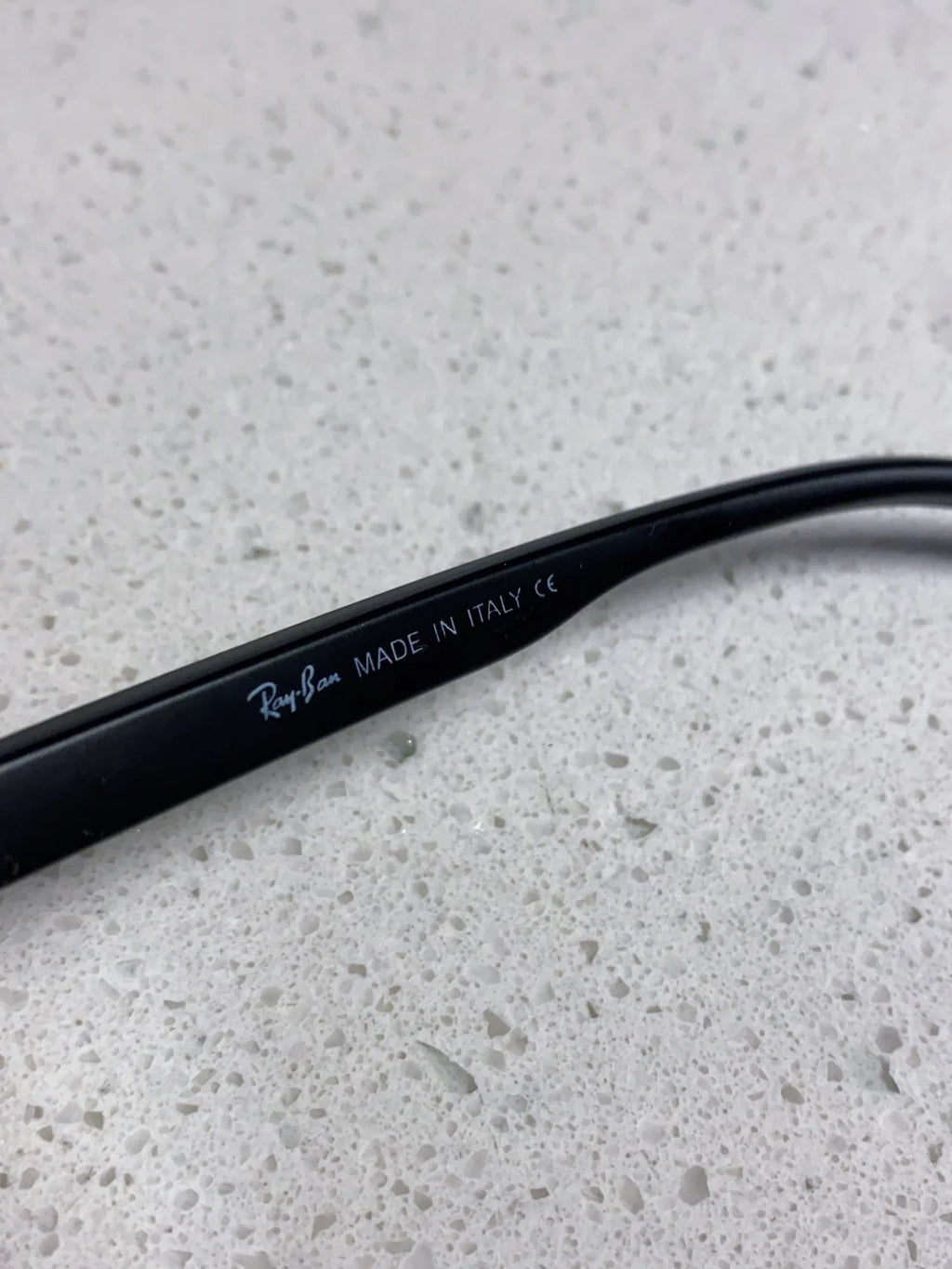 New fashionable UV resistant sunglasses