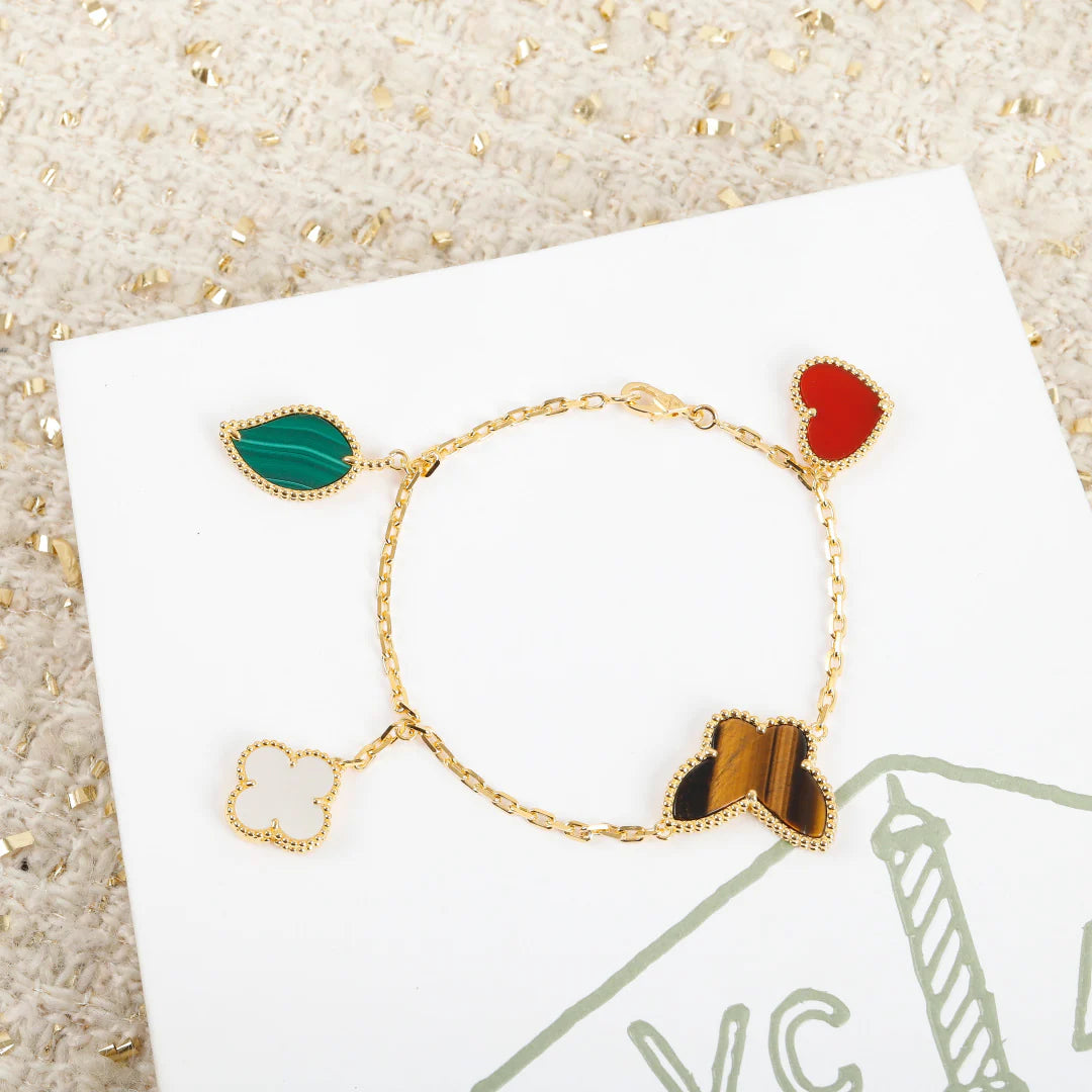 Chaotic flower bracelet