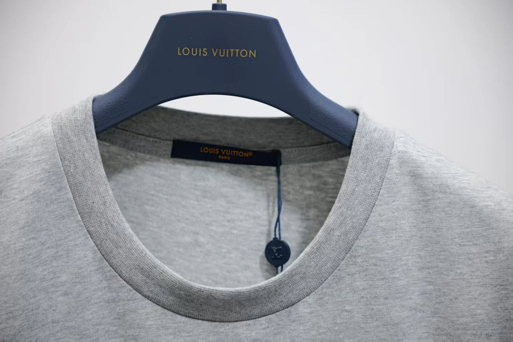 New printed embroidered short sleeved T-shirt