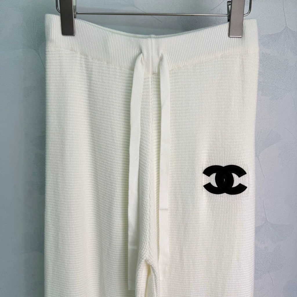 26 Early Autumn New Off-White Waffle Knit Hoodie & Pants Set