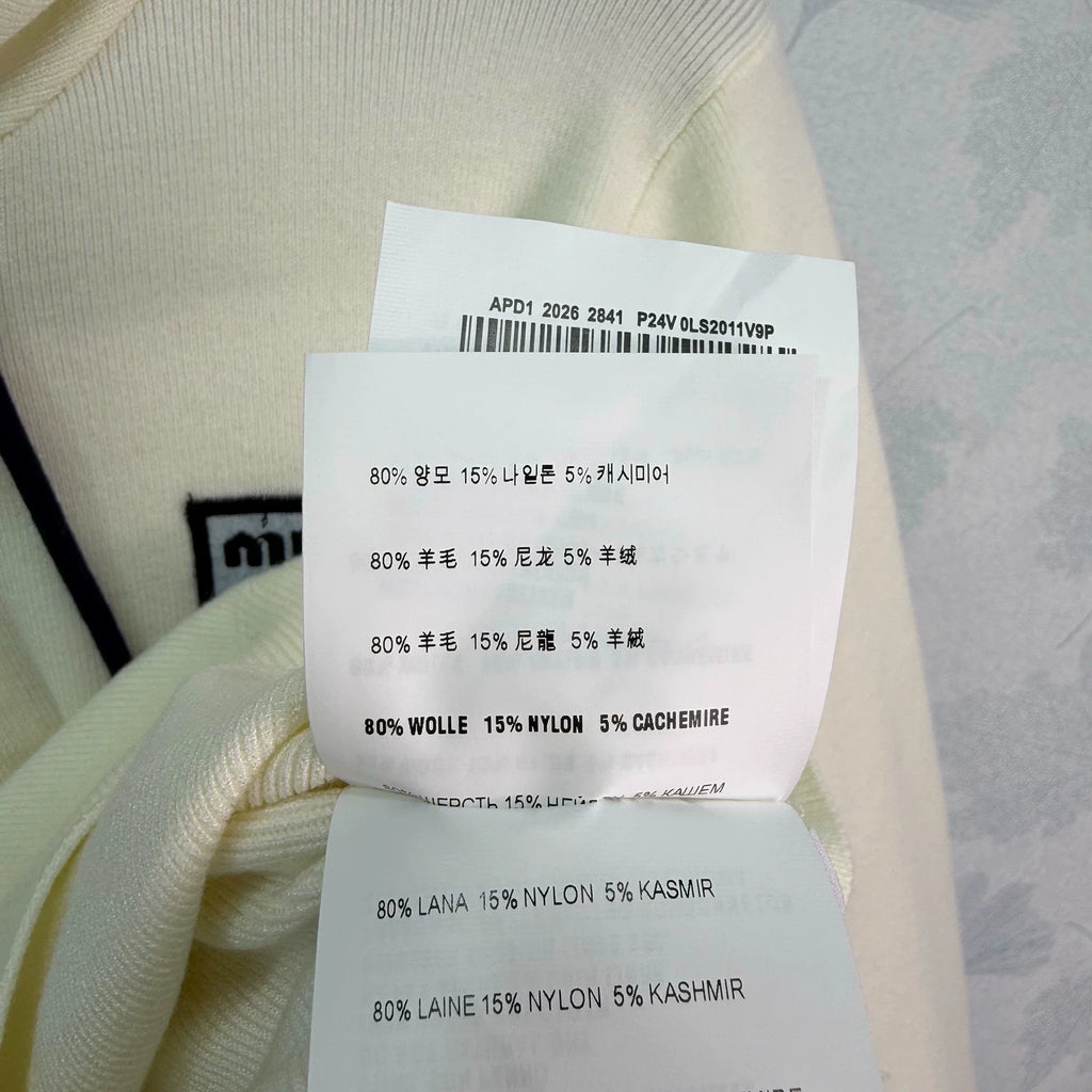 26 Early Autumn New Hooded Jacket