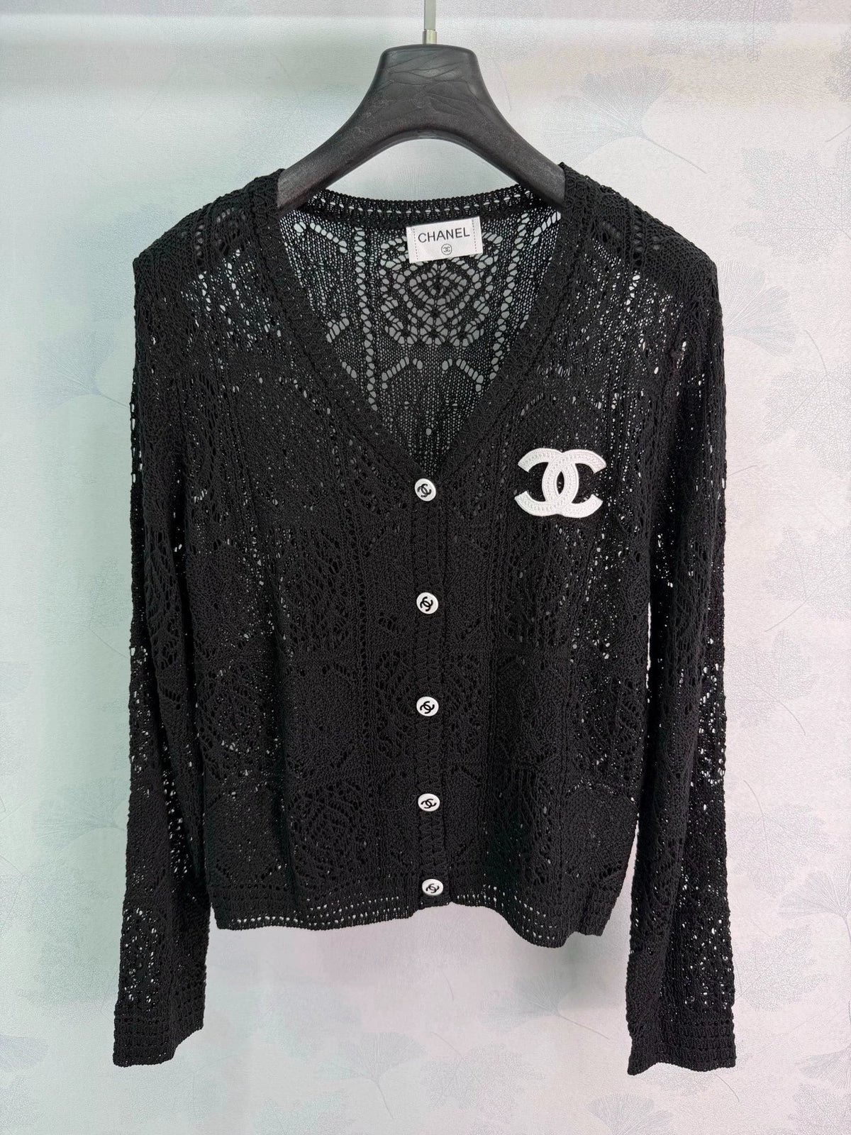 26 Early Autumn New V-neck Knitted Long Sleeve Cardigan