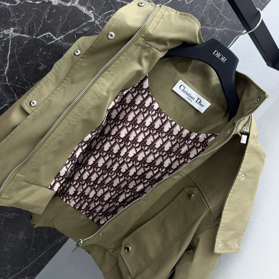 25 New classic hooded short windbreaker