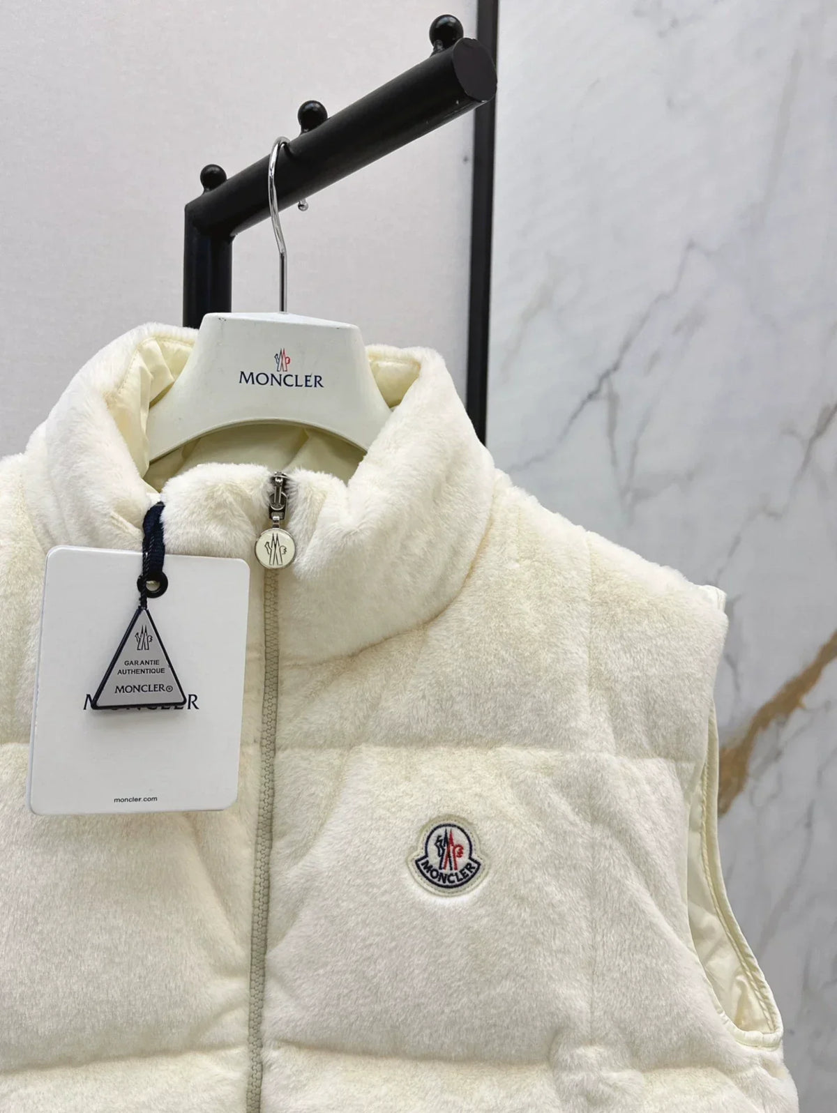 25 Mao Mao Down Vest
