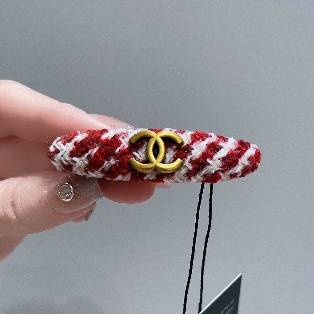 Red duckbill clip