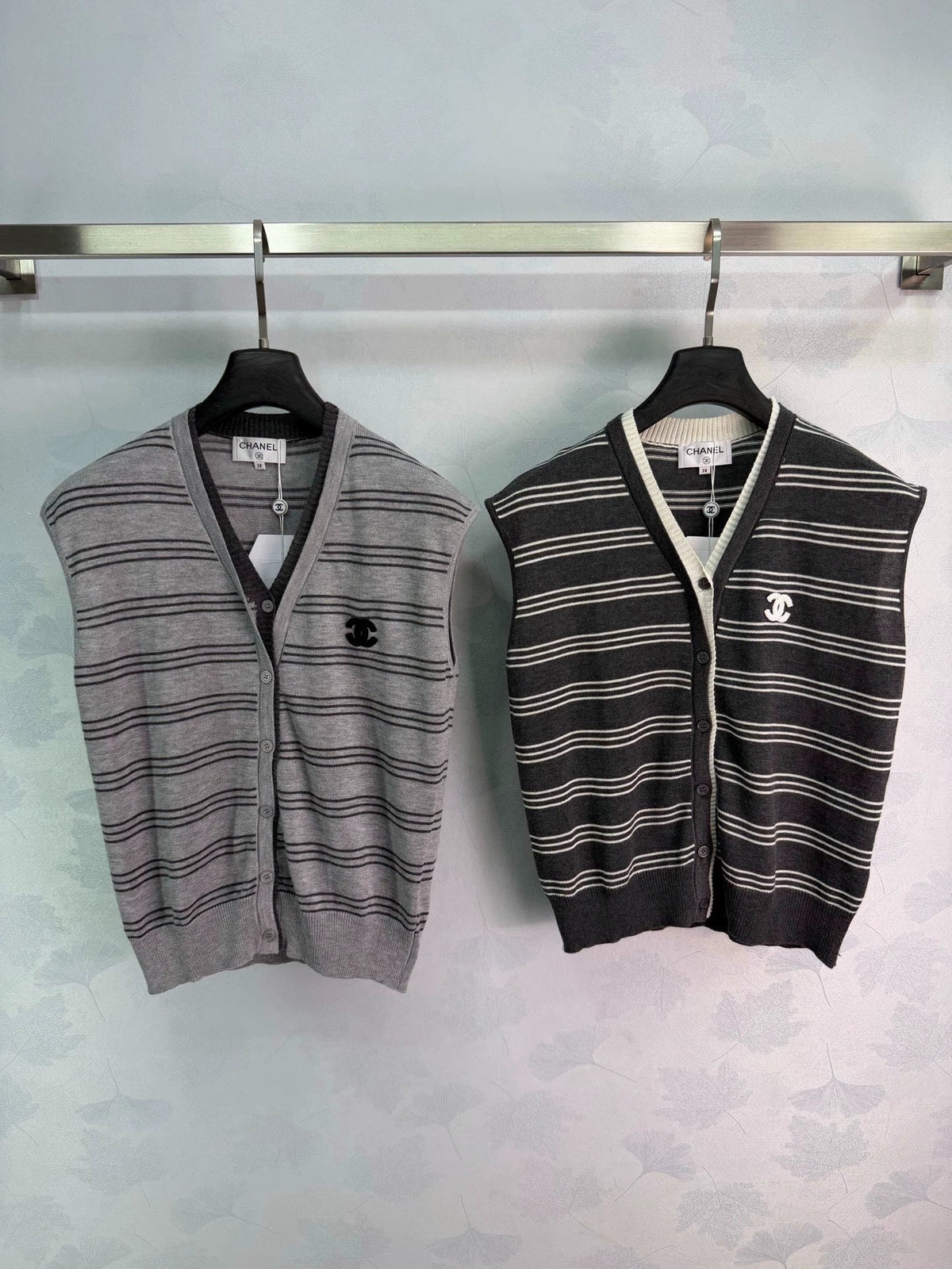 26Early Autumn V-Neck Cardigan