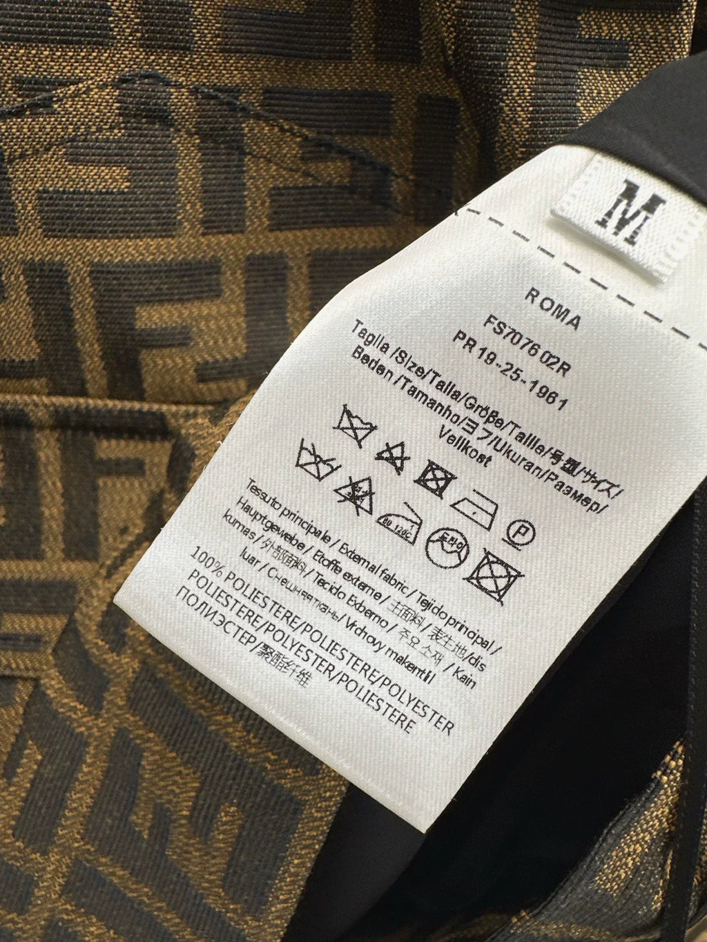 25fw Alphabet Jacquard Stand up Collar Waist Jacket