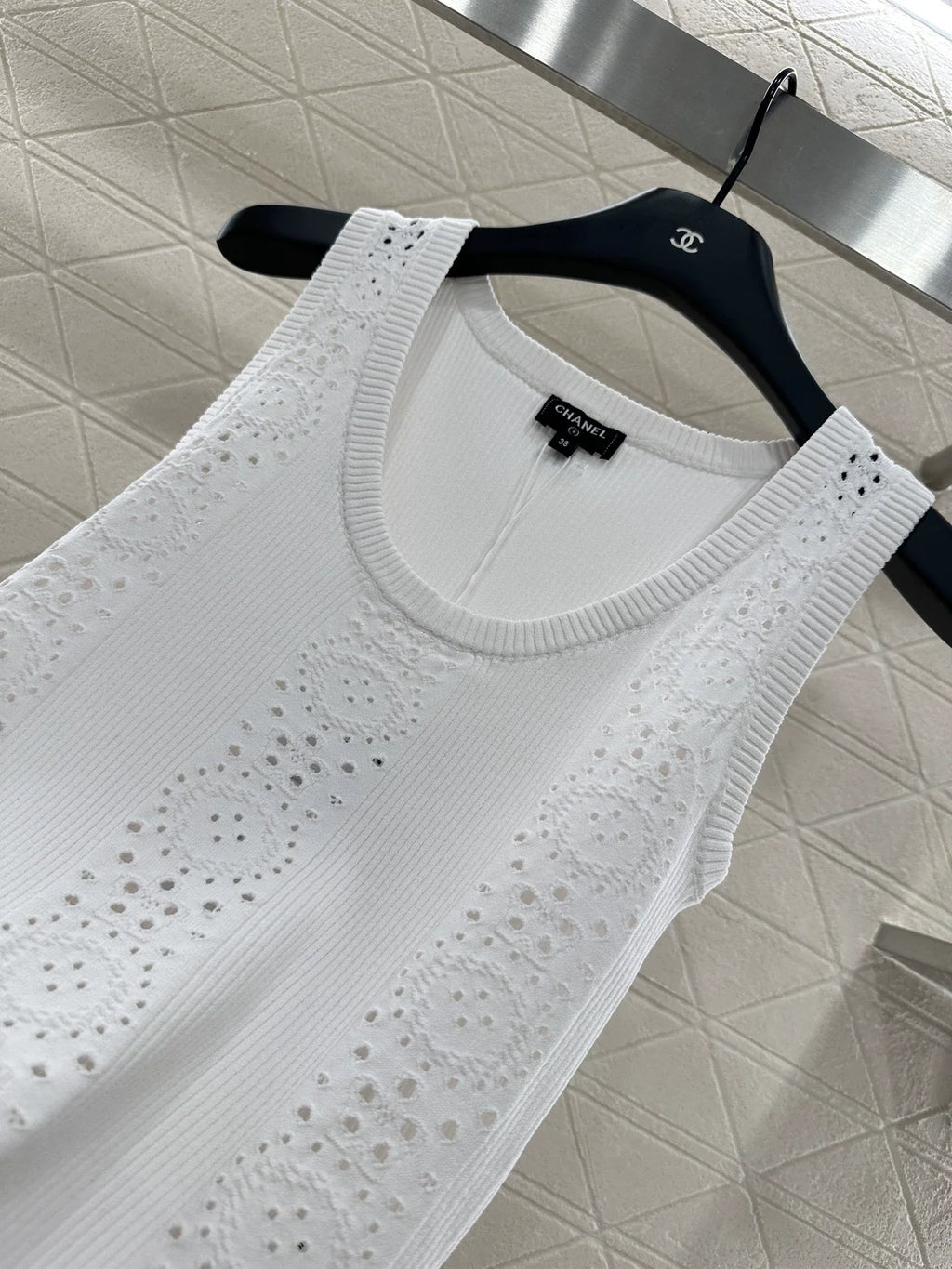 25fw Hollow knit vest