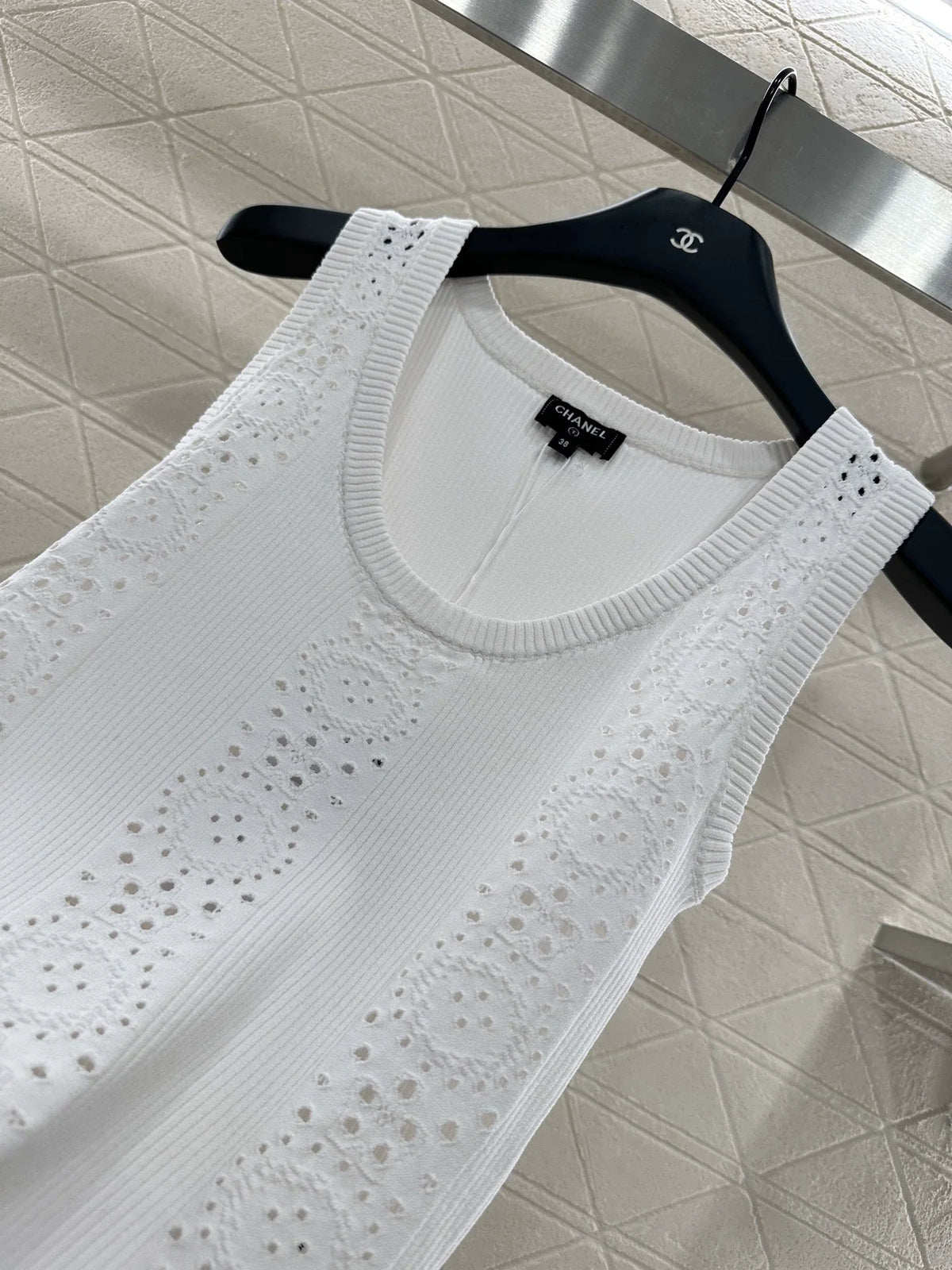 25fw Hollow knit vest