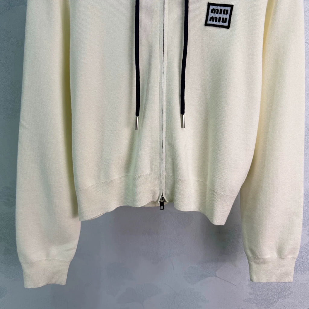26 Early Autumn New Hooded Jacket