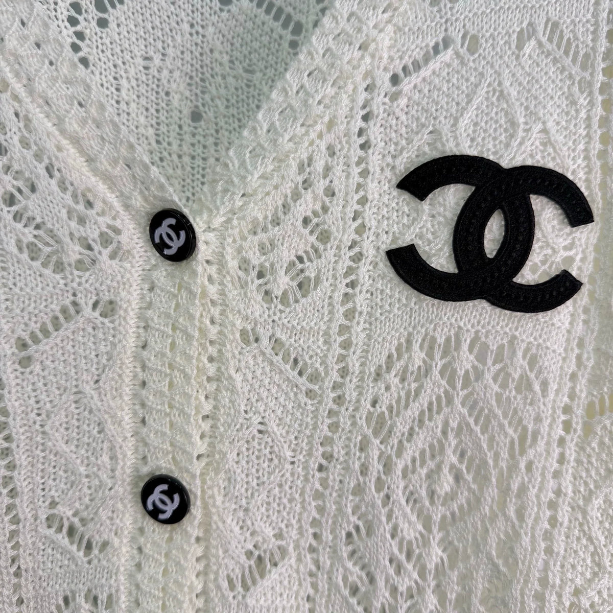 26 Early Autumn New V-neck Knitted Long Sleeve Cardigan