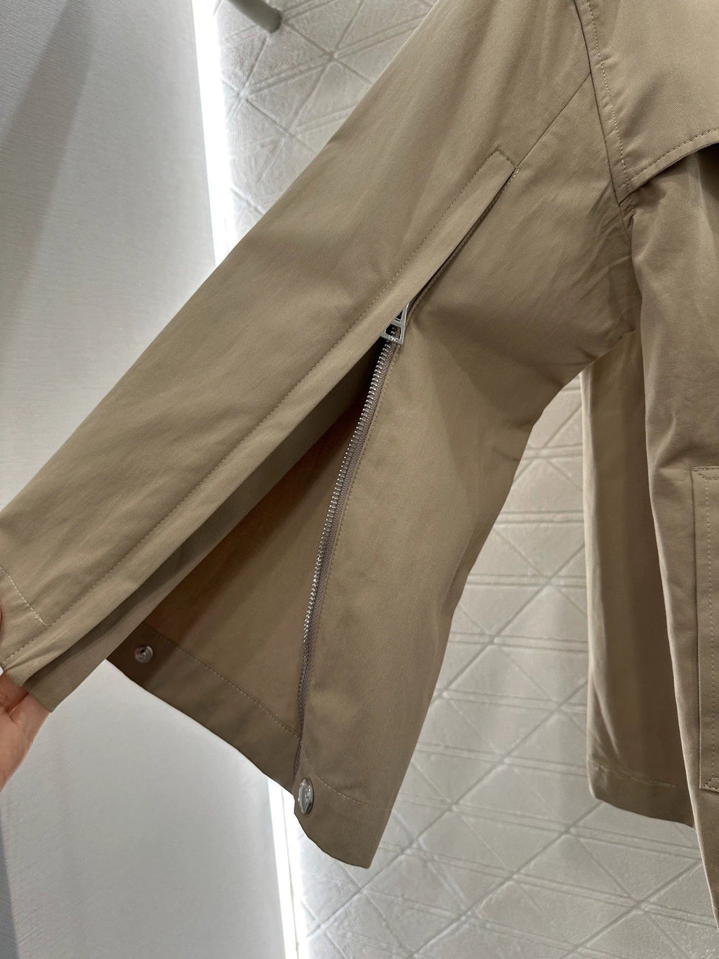 25fw Cape trench coat