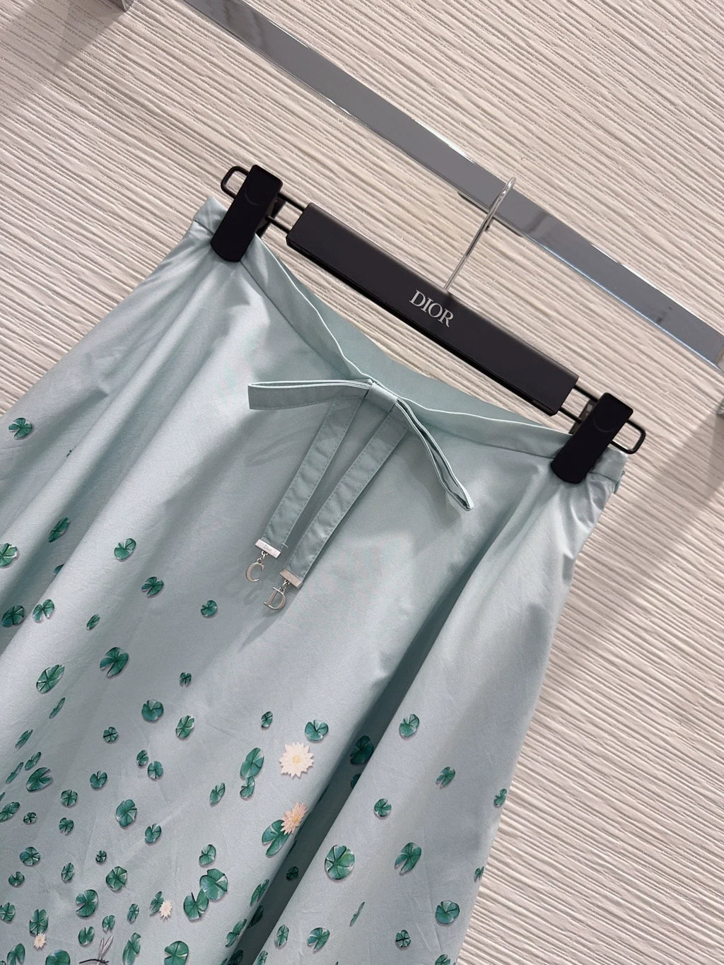 26 New Skirt