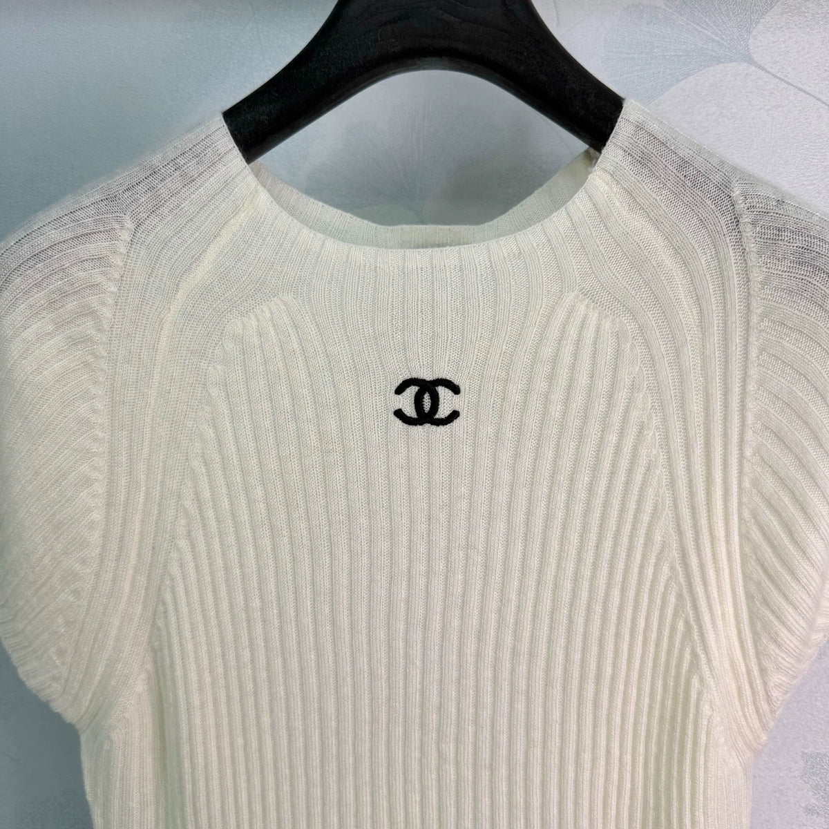 26 ssNew Knitted Short-Sleeve Top