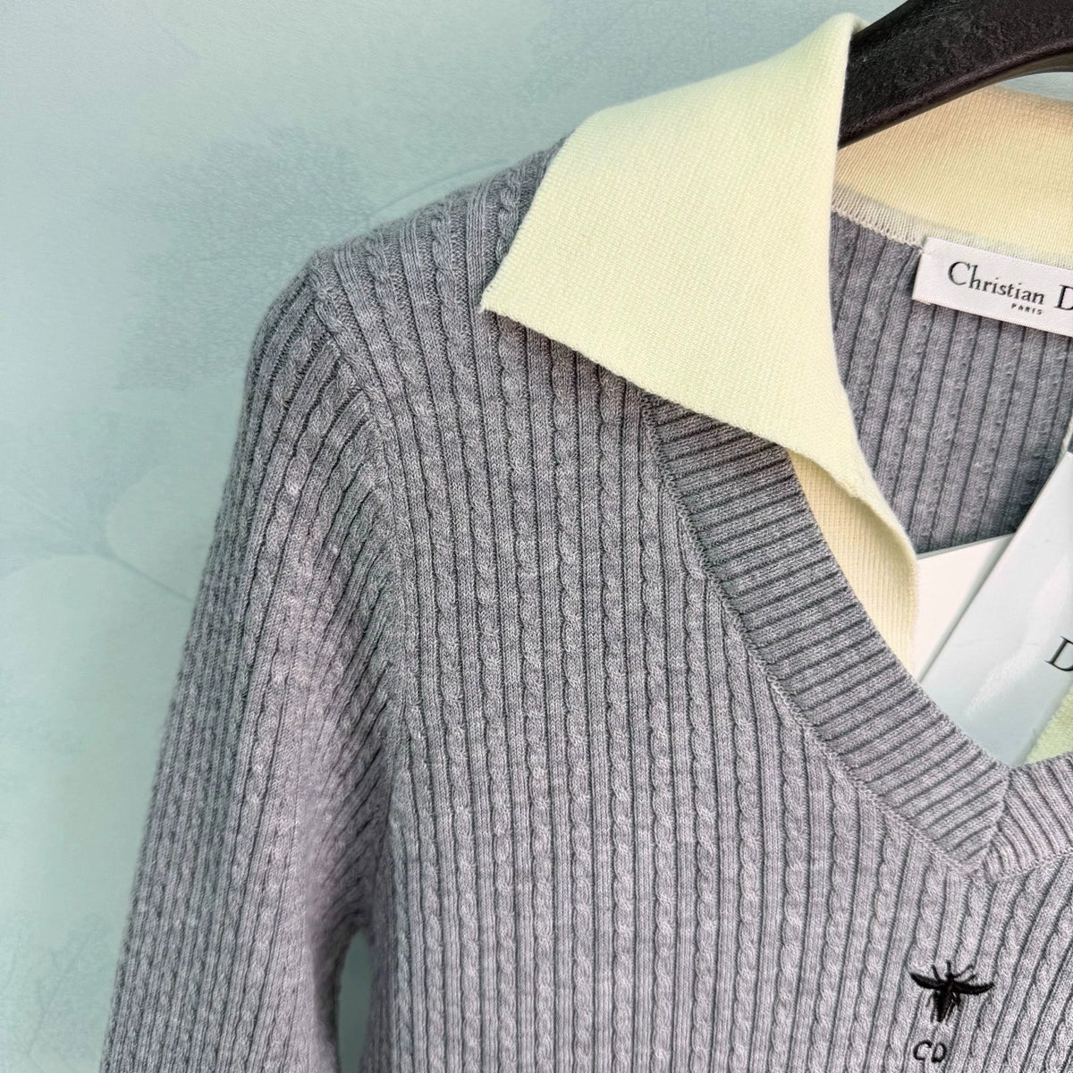 26 Early Autumn New V-Neck Long-Sleeve Knit Sweater