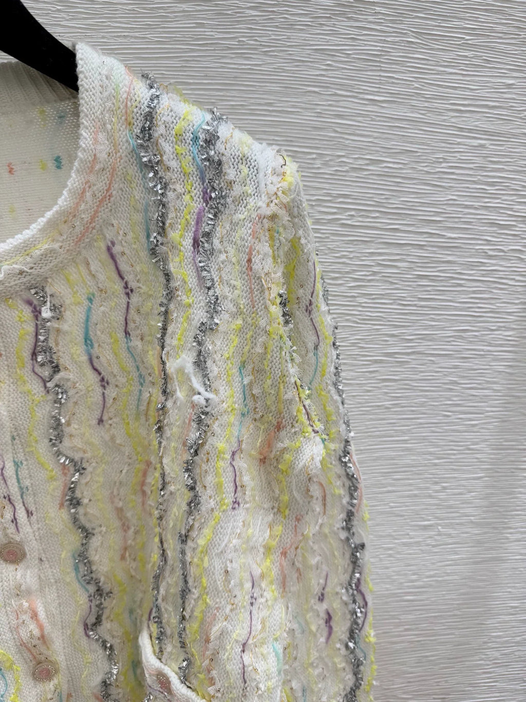 25fw Knitted cardigan with patterns