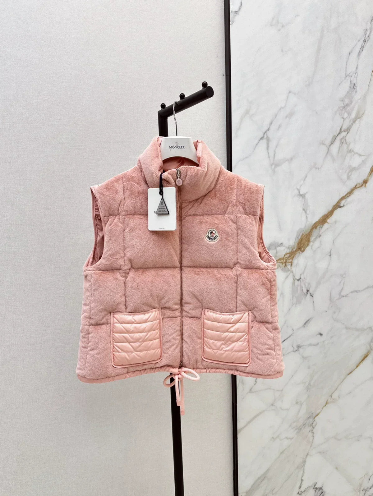 25 Mao Mao Down Vest