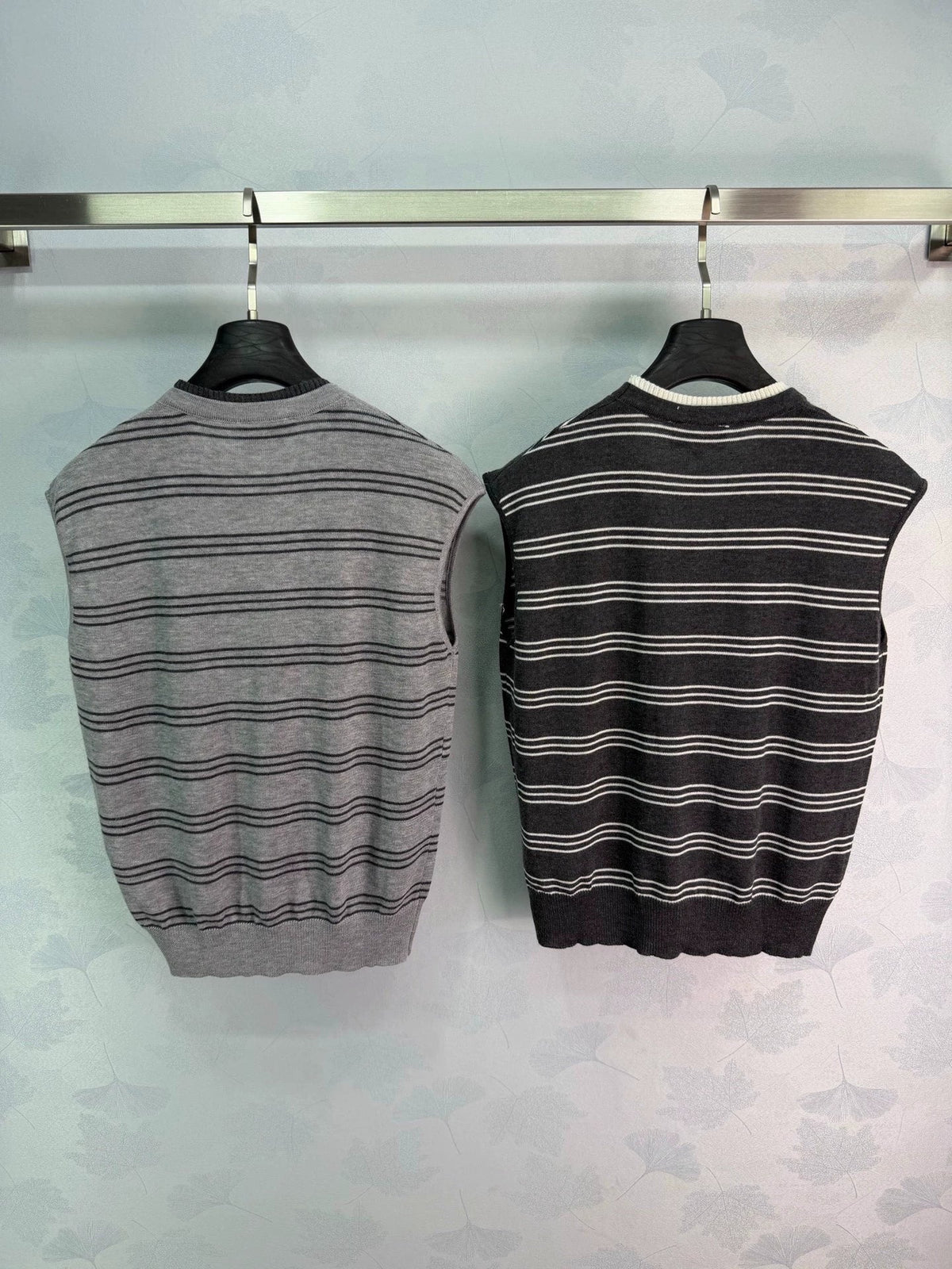 26Early Autumn V-Neck Cardigan