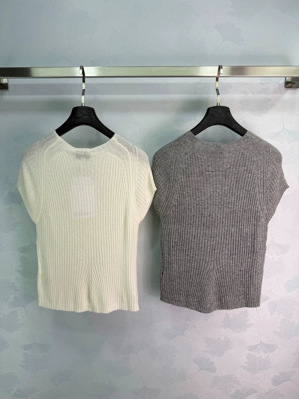 26 ssNew Knitted Short-Sleeve Top