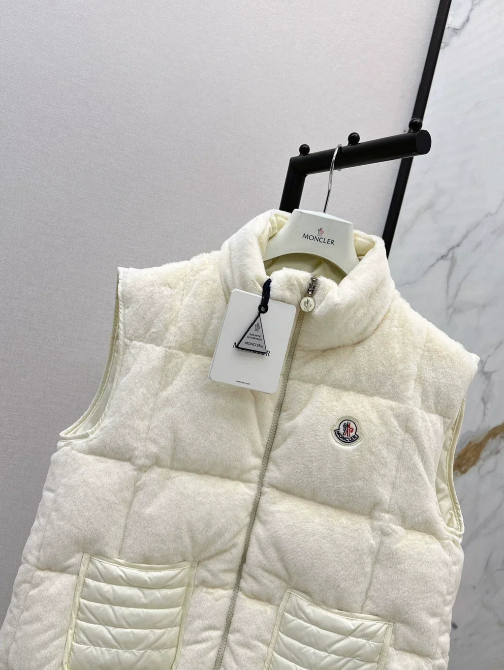 25 Mao Mao Down Vest