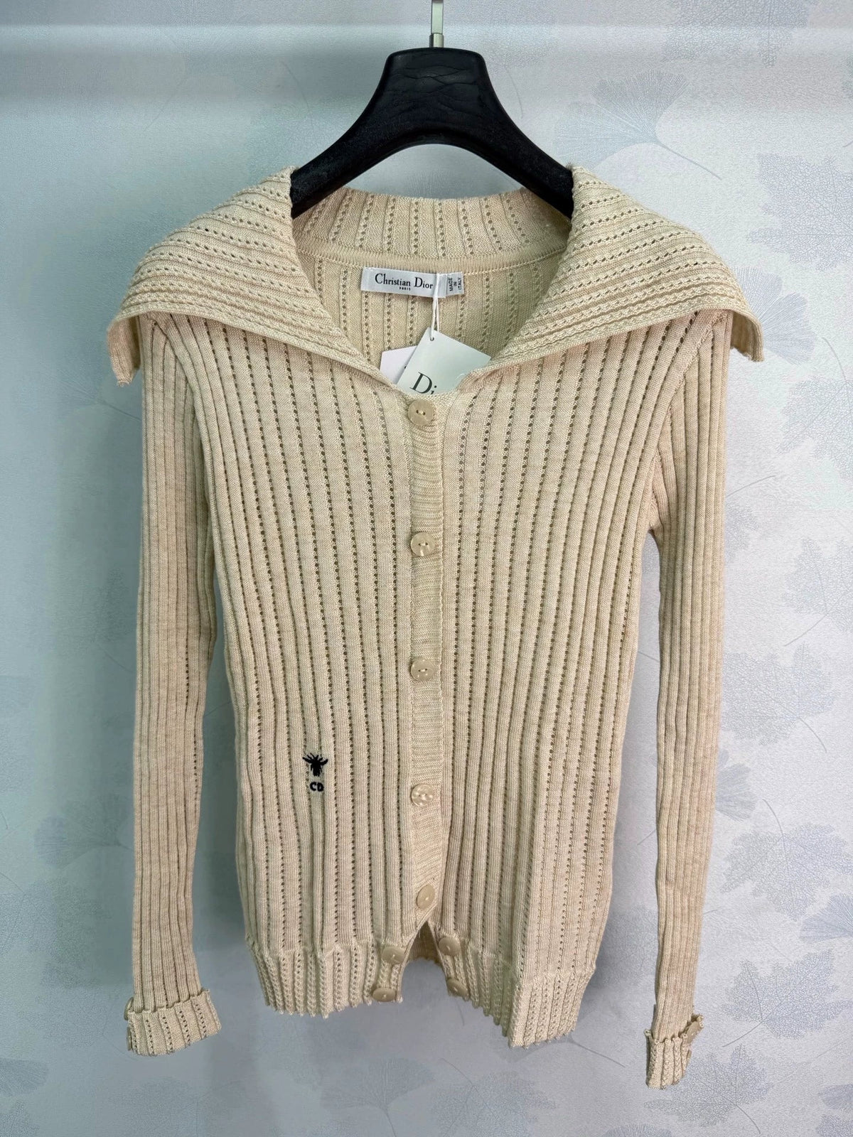 26 Early Autumn New Collared Long-Sleeve Knit Cardigan