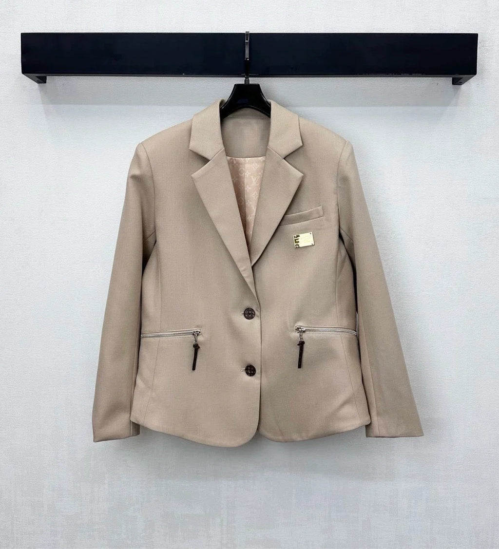 26 New Leather Buckle Pleated Blazer