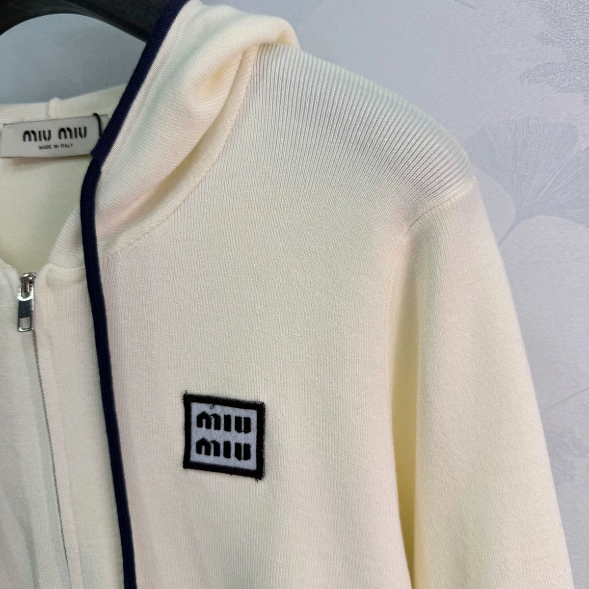 26 Early Autumn New Hooded Jacket