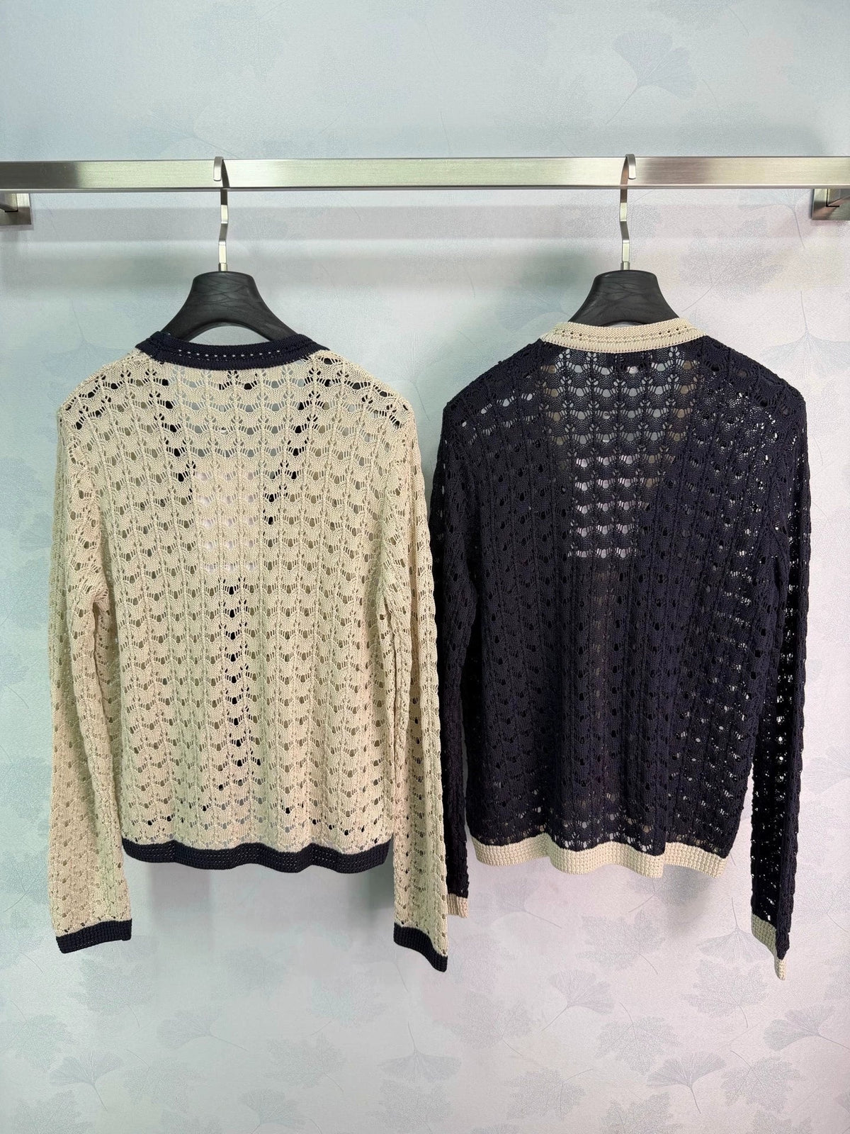 26 Early Autumn New V-Neck Sleeveless Knit Cardigan
