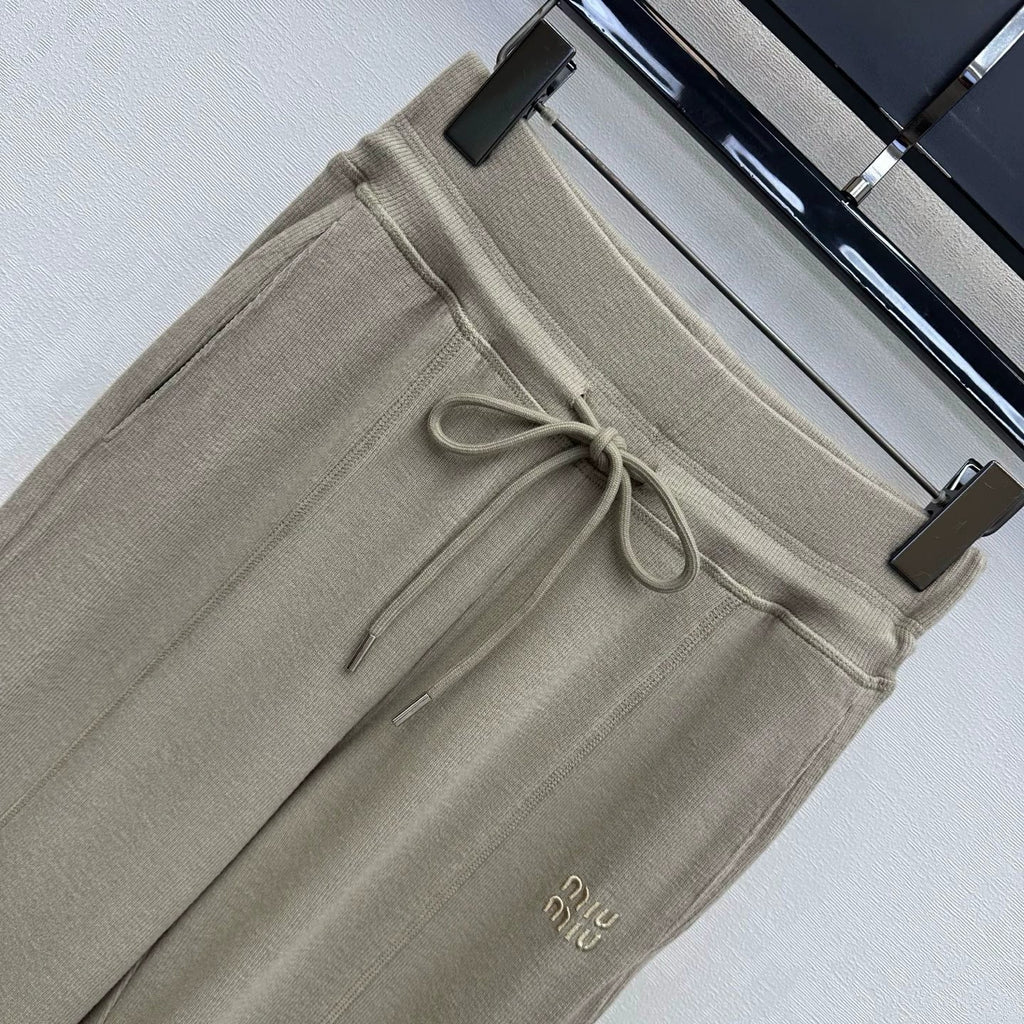 26 New Embroidered Pants
