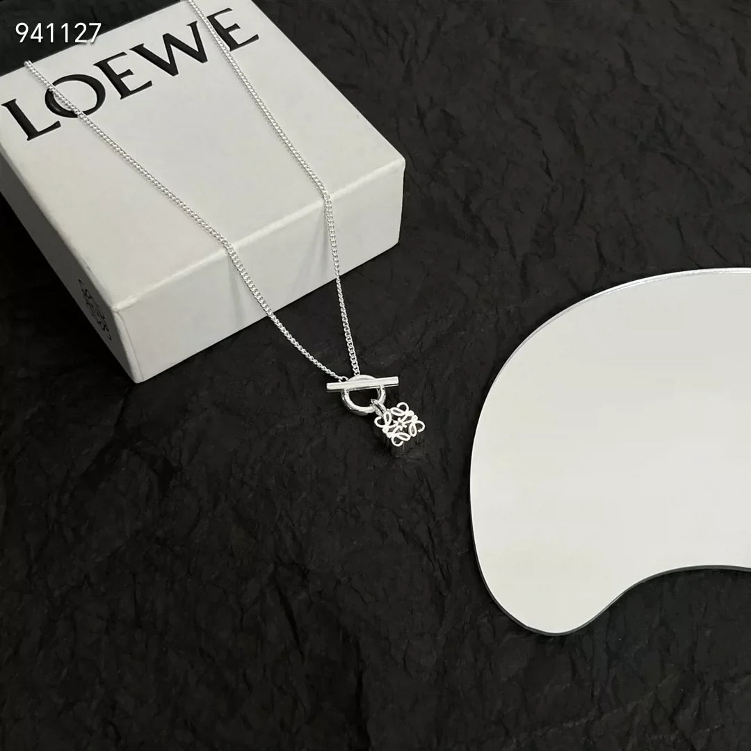 Wrapped three-dimensional necklace